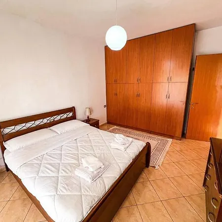 Highrise View 2-br Apartmán Tirana